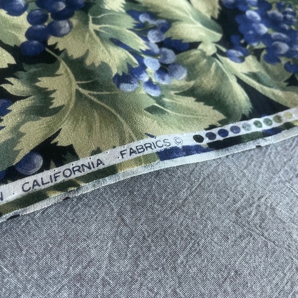 2 yards x 44" Fabric by Hoffman California, "Ambrosia" print, Vintage Quilting - Picture 3 of 6
